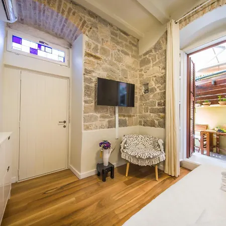 Hidden Luxury 2br With Terrace Daire