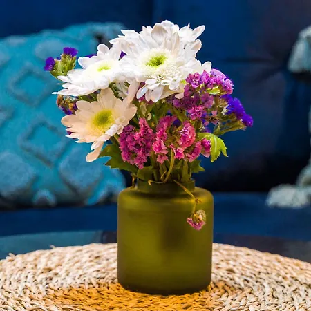 Hidden Luxury 2br With Terrace דירה *