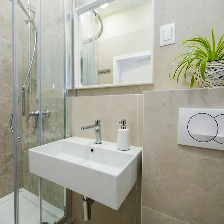 Hidden Luxury 2br With Terrace דירה ספליט