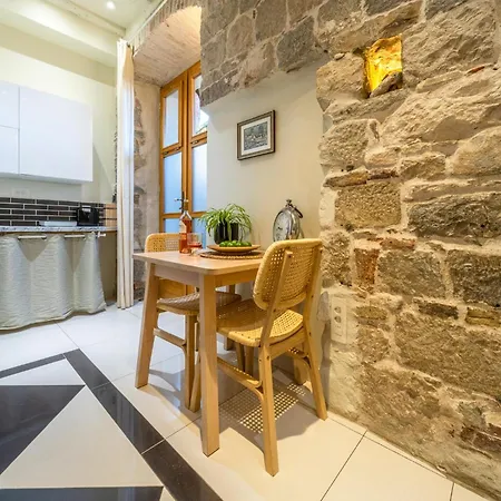 Hidden Luxury 2br With Terrace Appartamento Spalato