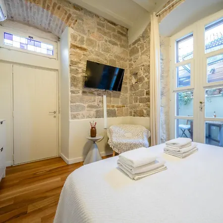 Hidden Luxury 2br With Terrace *