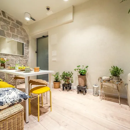 Hidden Luxury 2br With Terrace Appartamento Spalato
