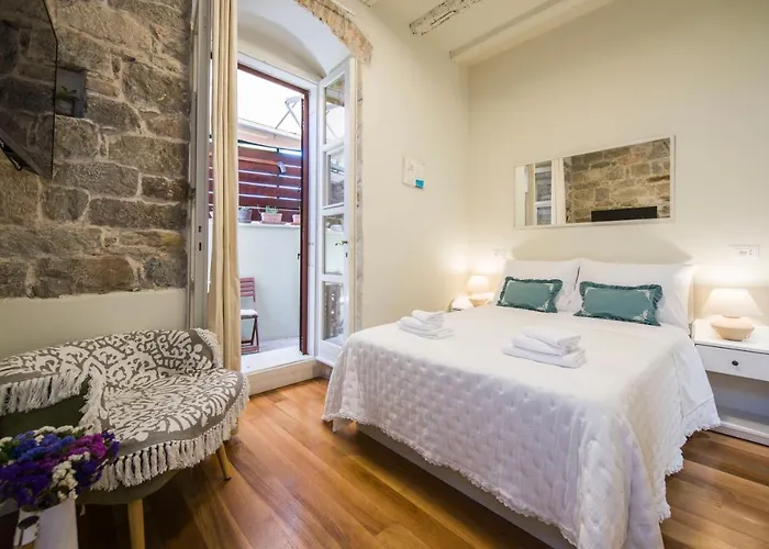 Apartment Hidden Luxury 2br With Terrace Split