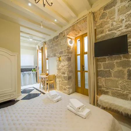 Hidden Luxury 2br With Terrace * 斯普利特