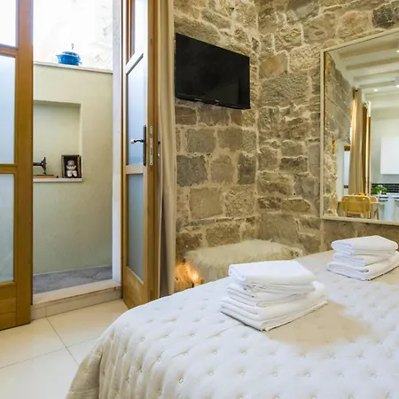 Hidden Luxury 2br With Terrace 公寓 *